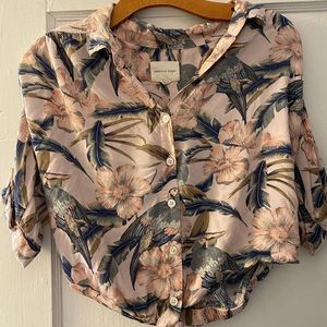 AE Hawaiian cropped top